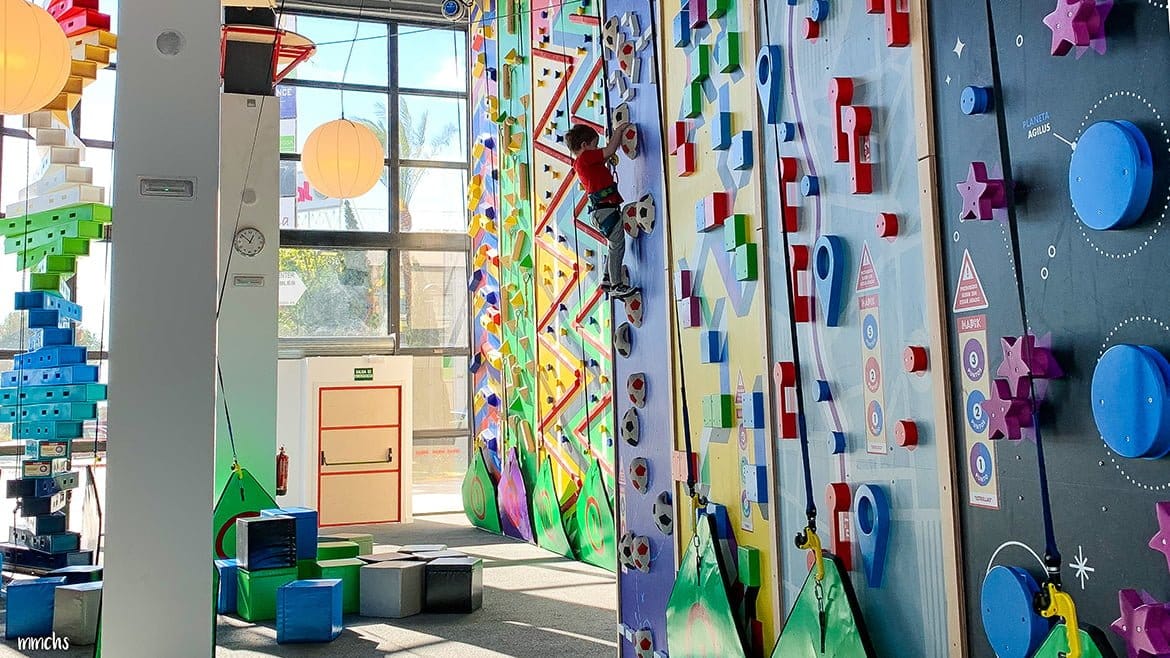 Hapik, un centro de escalada en Valencia para toda la familia
