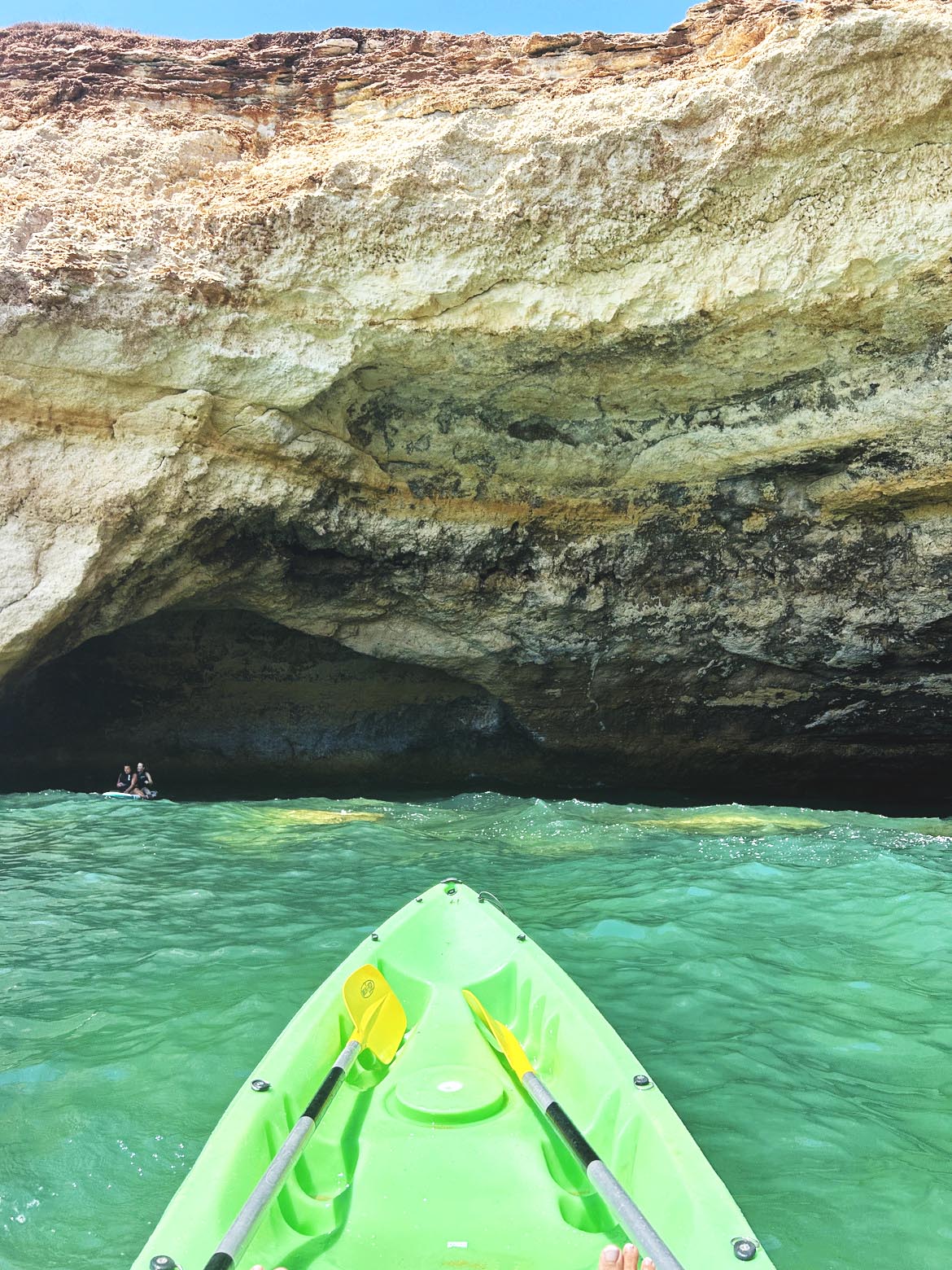 Montar en kayak en Benagil Portugal